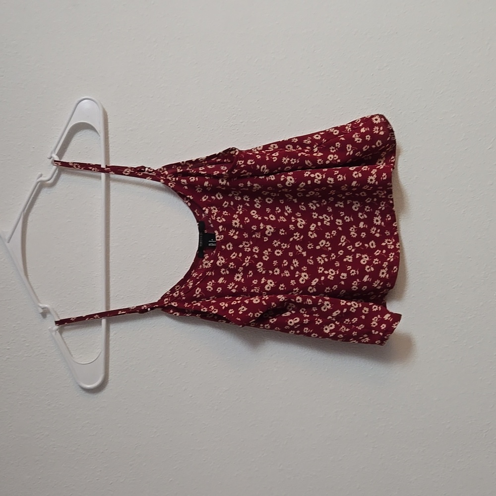 Forever 21 red floral crop top Small